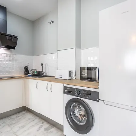 Lux - Vacacional Sevilla Apartment